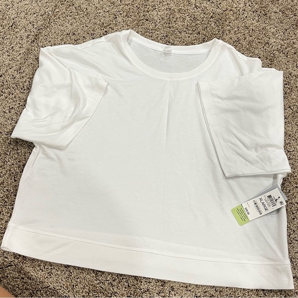 Ideology Women Scoop Neck Elbow Sleeve Cropped Knit T-Shirt - Picture 2 of 3